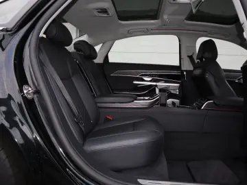 AUDI A8L 60 TFSIe lang exclusive Mod.2025