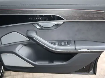 AUDI A8L 60 TFSIe lang exclusive Mod.2025