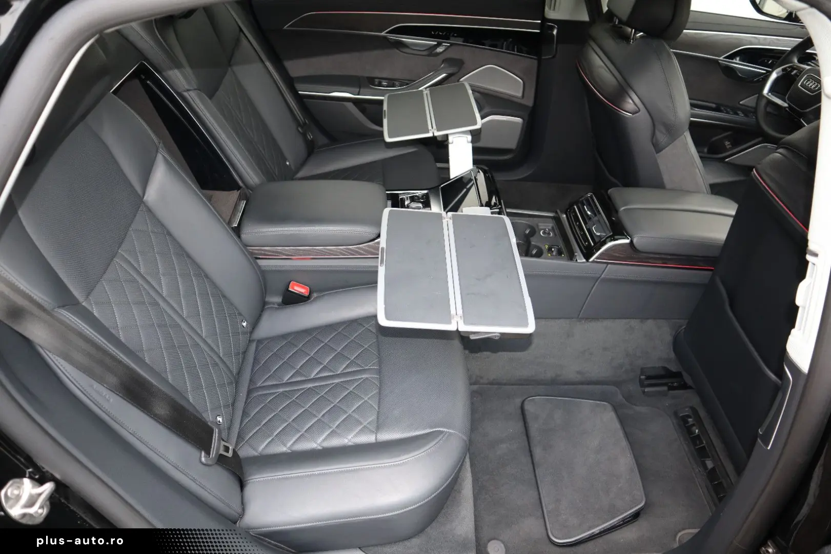 AUDI A8L 60 TFSIe lang exclusive Mod.2025