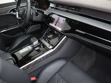 AUDI A8L 60 TFSIe lang exclusive Mod.2025