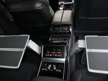 AUDI A8L 60 TFSIe lang exclusive Mod.2025