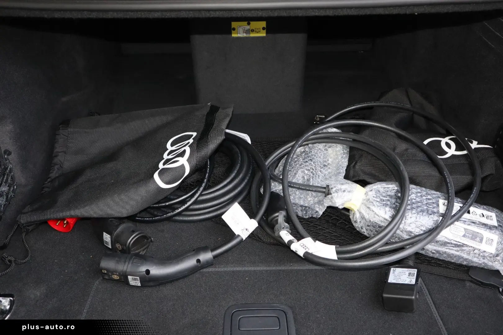 AUDI A8L 60 TFSIe lang exclusive Mod.2025