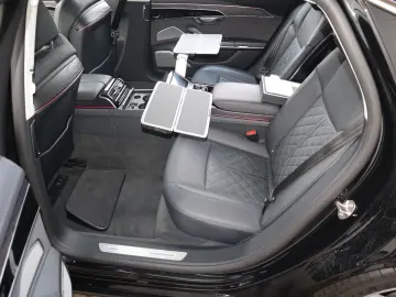 AUDI A8L 60 TFSIe lang exclusive Mod.2025