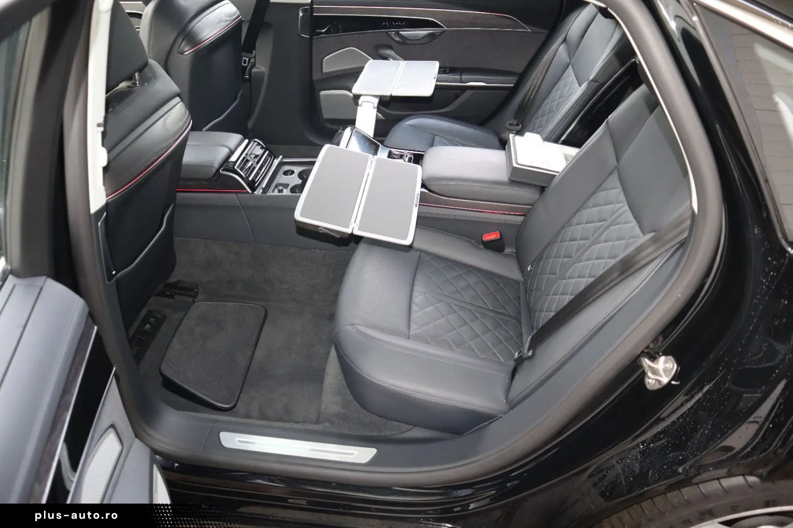 AUDI A8L 60 TFSIe lang exclusive Mod.2025