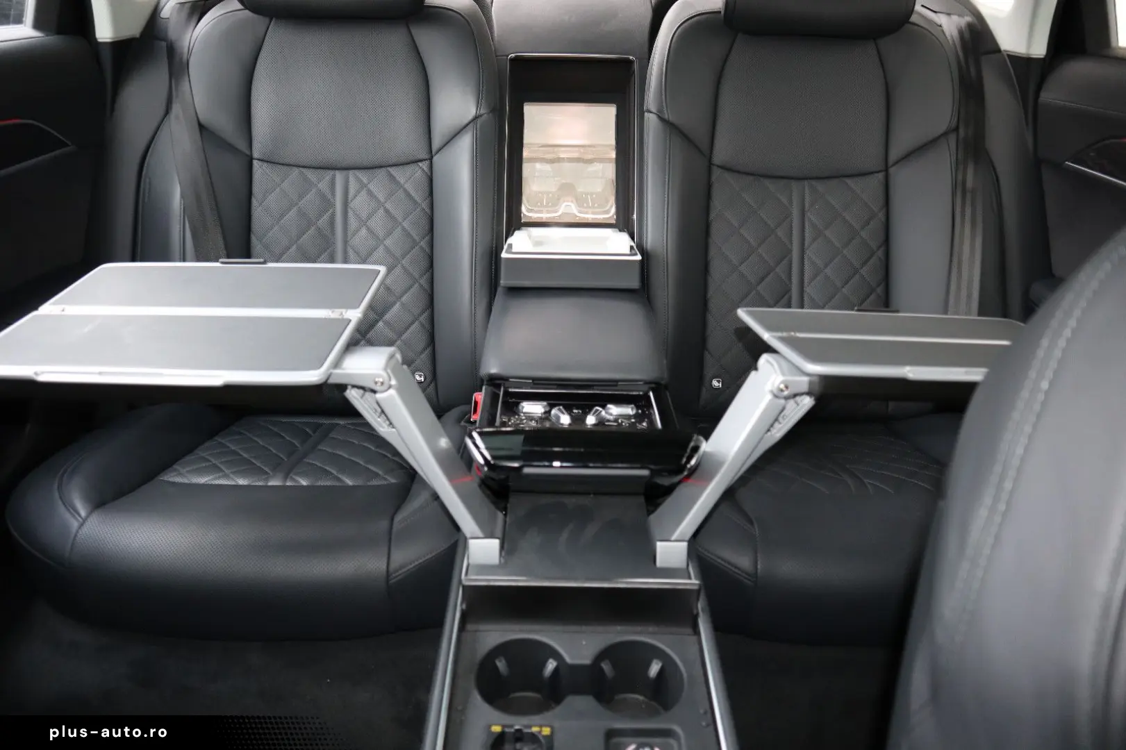 AUDI A8L 60 TFSIe lang exclusive Mod.2025