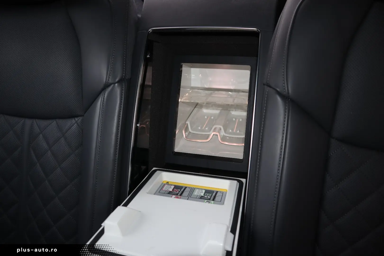 AUDI A8L 60 TFSIe lang exclusive Mod.2025