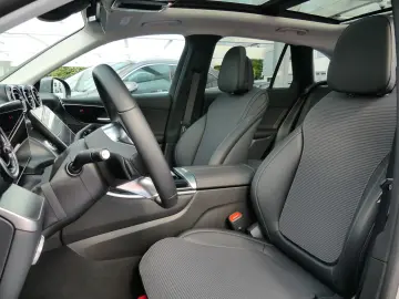 MERCEDES-BENZ GLC 200 Avantgarde 4M Panorama R-Kamer&hellip;