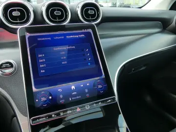 MERCEDES-BENZ GLC 200 Avantgarde 4M Panorama R-Kamer&hellip;