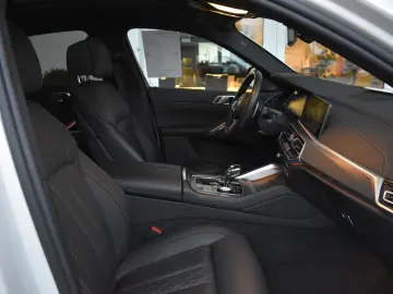 BMW X6 xDrive30d M Sport Laser Abstand Pano AHK