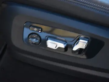 BMW X6 xDrive30d M Sport Laser Abstand Pano AHK