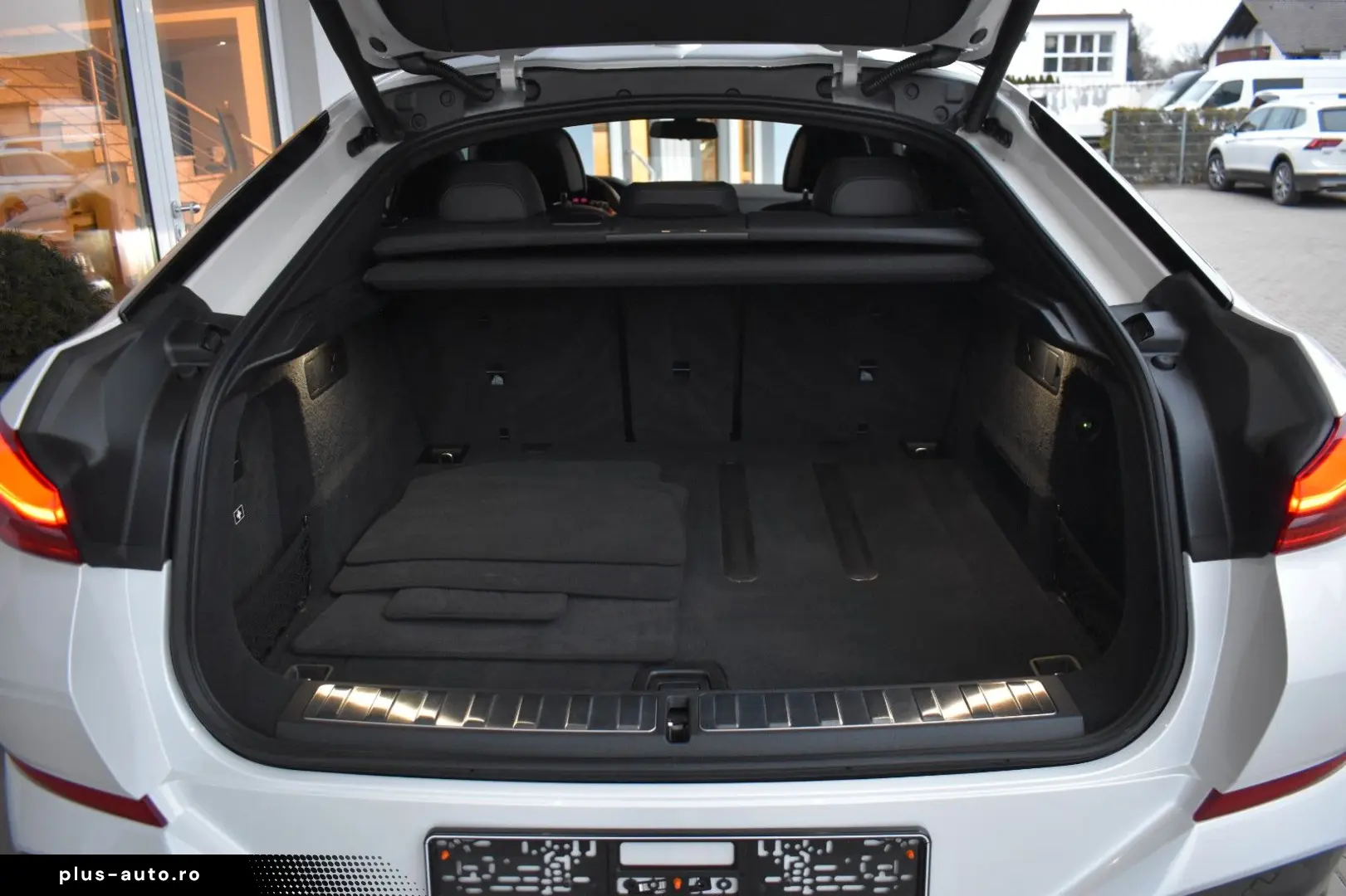 BMW X6 xDrive30d M Sport Laser Abstand Pano AHK