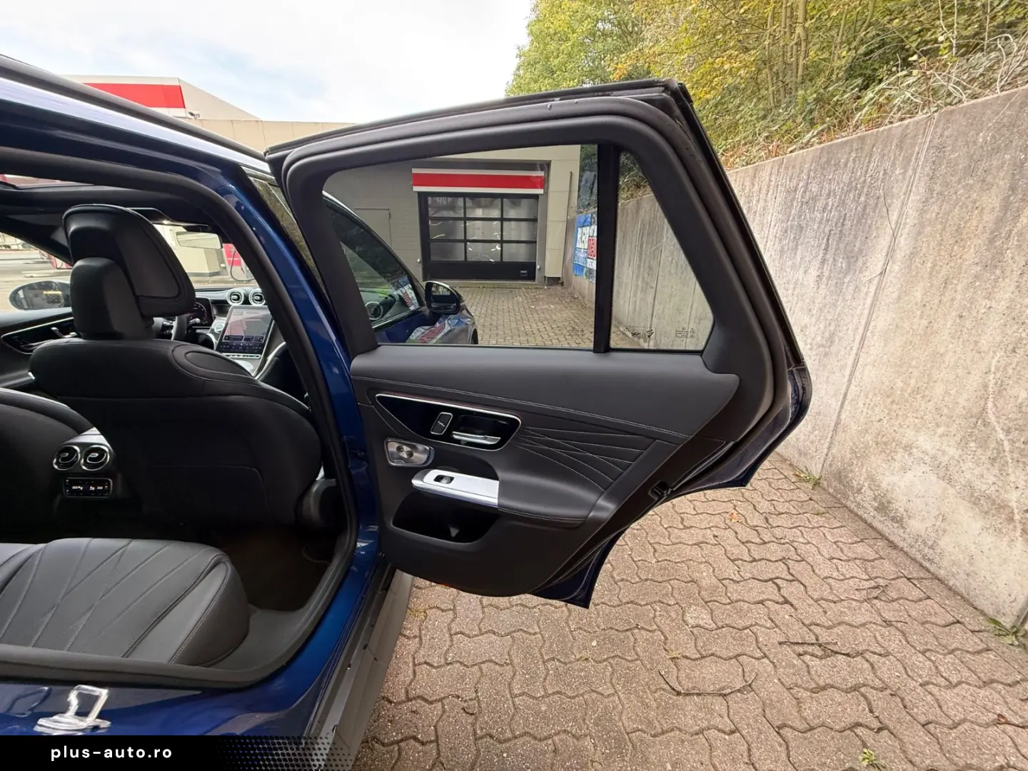 MERCEDES-BENZ GLC 200 AMG PREMIUM    4MATIC NAPPA 1 OF 1