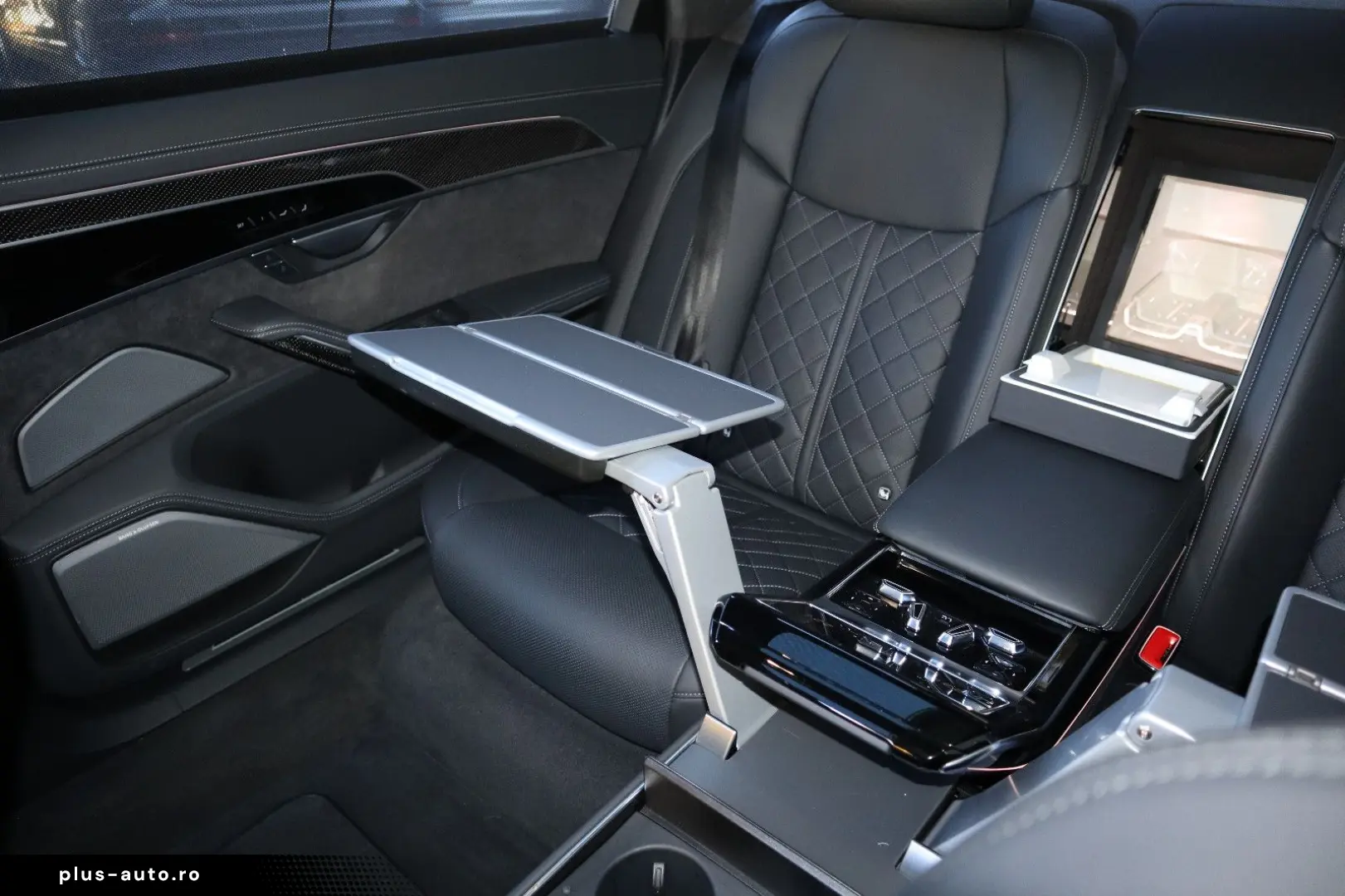 AUDI A8L 60 TFSIe lang exclusive B&O