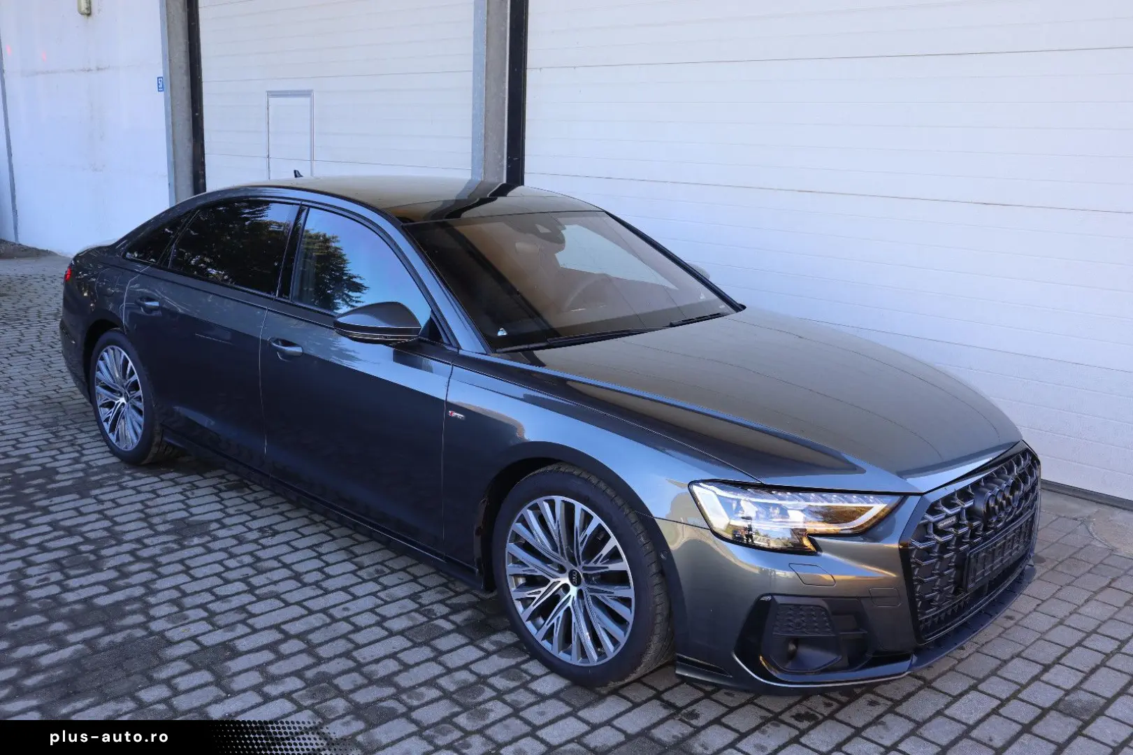 AUDI A8L 60 TFSIe lang exclusive B&O