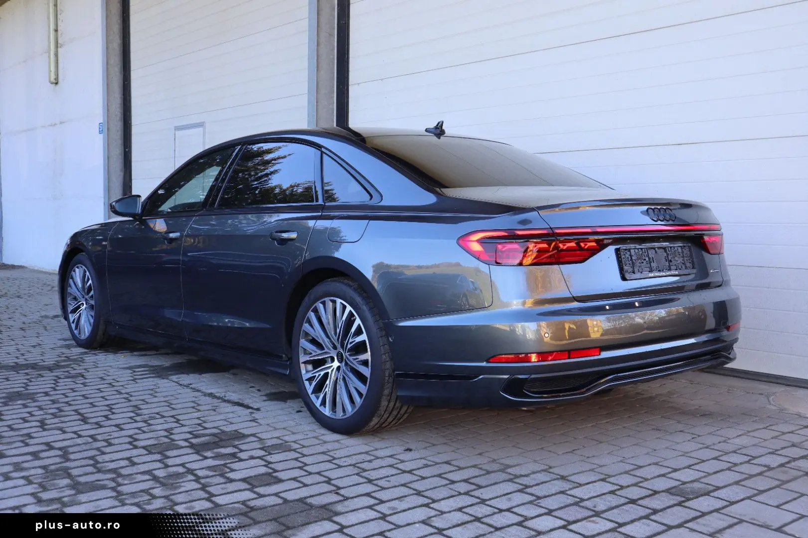 AUDI A8L 60 TFSIe lang exclusive B&O
