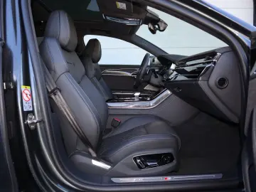 AUDI A8L 60 TFSIe lang exclusive B&O