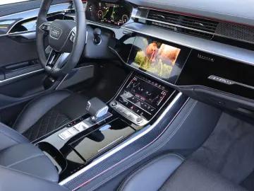 AUDI A8L 60 TFSIe lang exclusive B&O