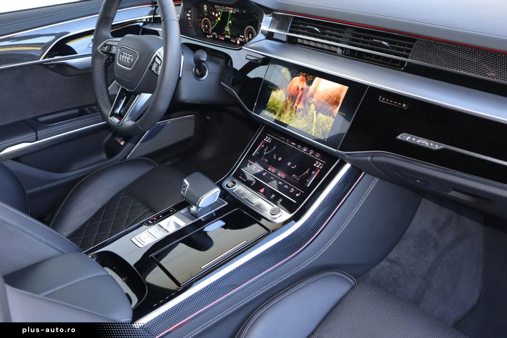 AUDI A8L 60 TFSIe lang exclusive B&O