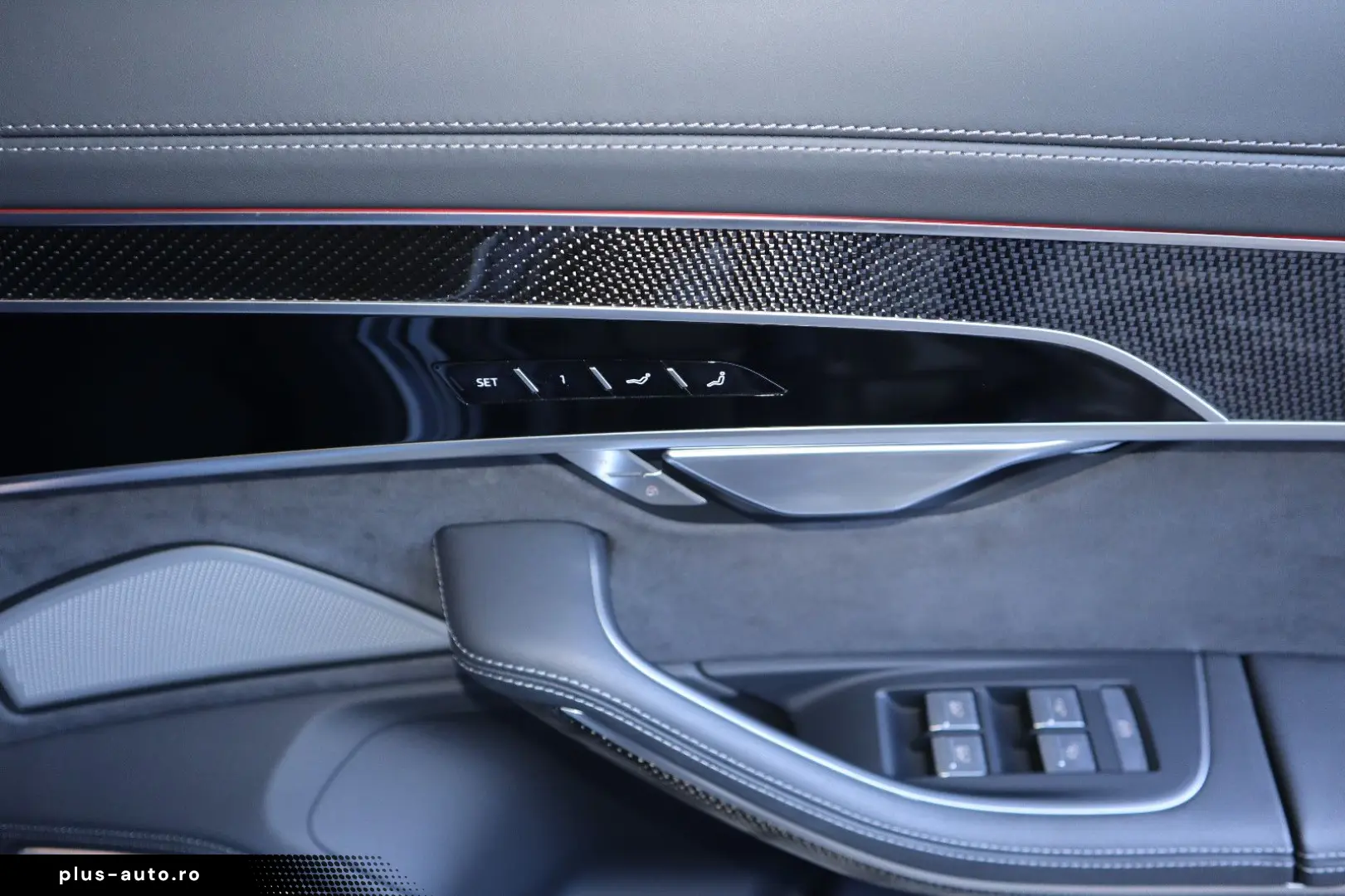 AUDI A8L 60 TFSIe lang exclusive B&O