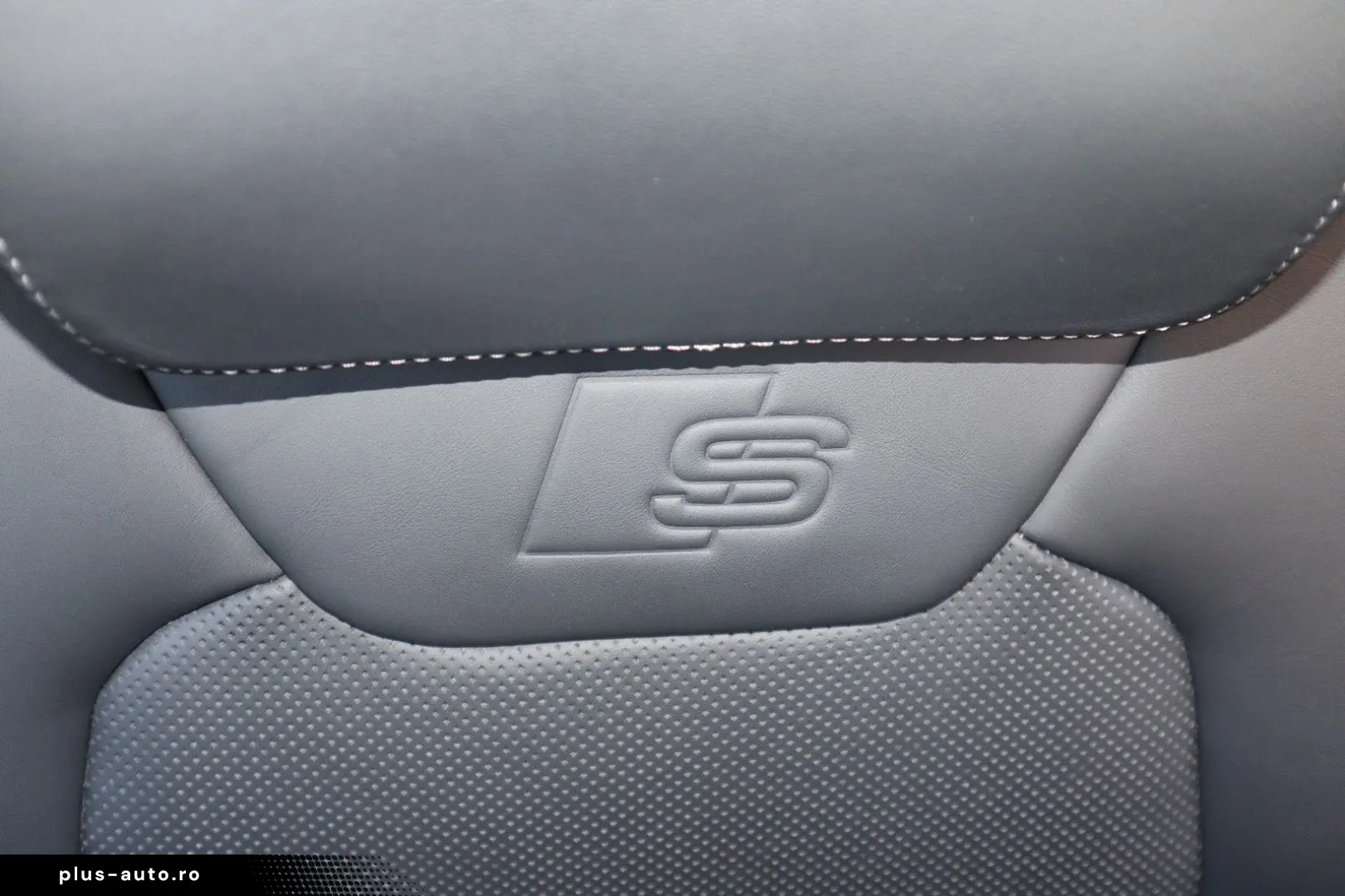 AUDI A8L 60 TFSIe lang exclusive B&O