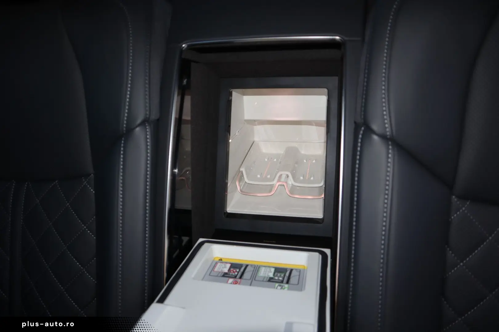 AUDI A8L 60 TFSIe lang exclusive B&O