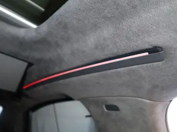 AUDI A8L 60 TFSIe lang exclusive B&O