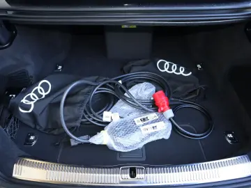 AUDI A8L 60 TFSIe lang exclusive B&O