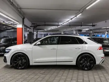 AUDI Q8 50 TDI quattro competition AHK Pano 23''