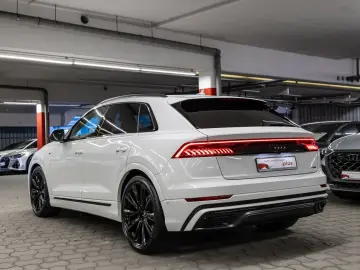 AUDI Q8 50 TDI quattro competition AHK Pano 23''