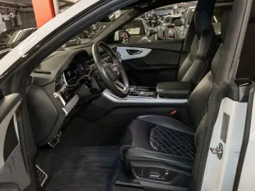 AUDI Q8 50 TDI quattro competition AHK Pano 23''