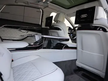 AUDI A8L 60 TFSIe Lang EXCLUSIVE UNICAT