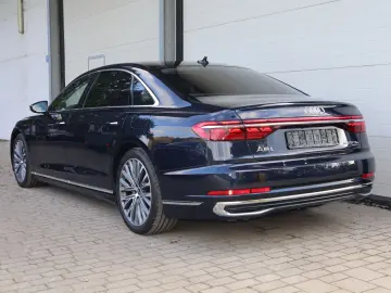 AUDI A8L 60 TFSIe Lang EXCLUSIVE UNICAT
