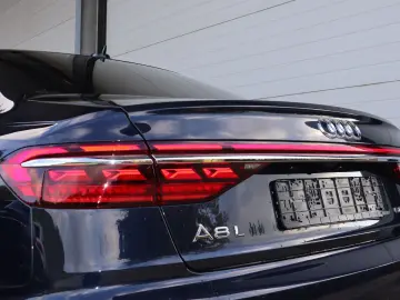 AUDI A8L 60 TFSIe Lang EXCLUSIVE UNICAT