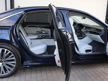 AUDI A8L 60 TFSIe Lang EXCLUSIVE UNICAT