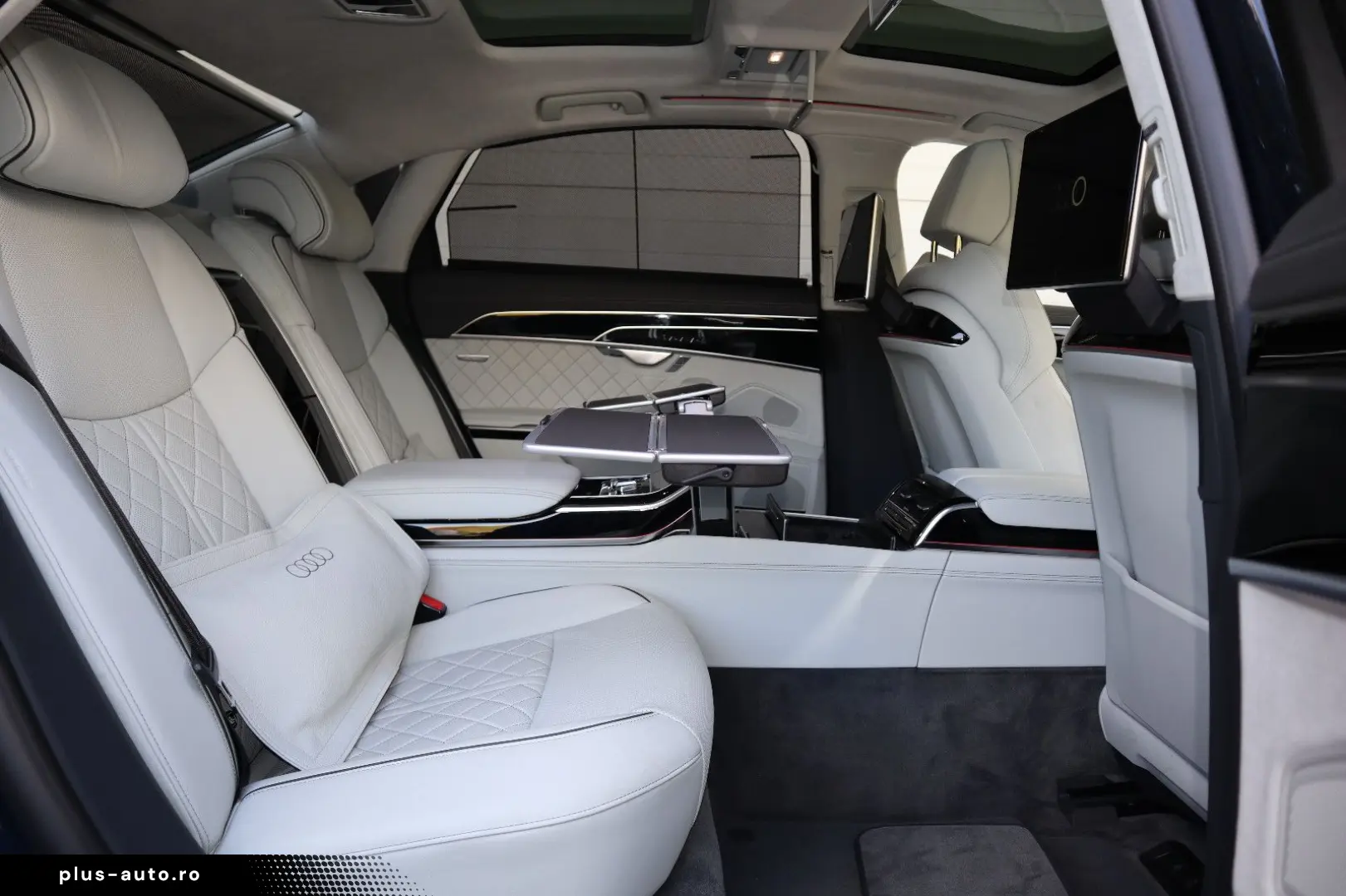 AUDI A8L 60 TFSIe Lang EXCLUSIVE UNICAT