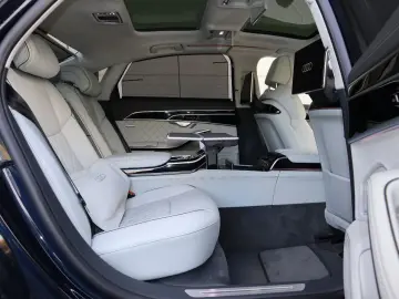 AUDI A8L 60 TFSIe Lang EXCLUSIVE UNICAT