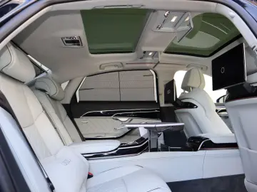 AUDI A8L 60 TFSIe Lang EXCLUSIVE UNICAT