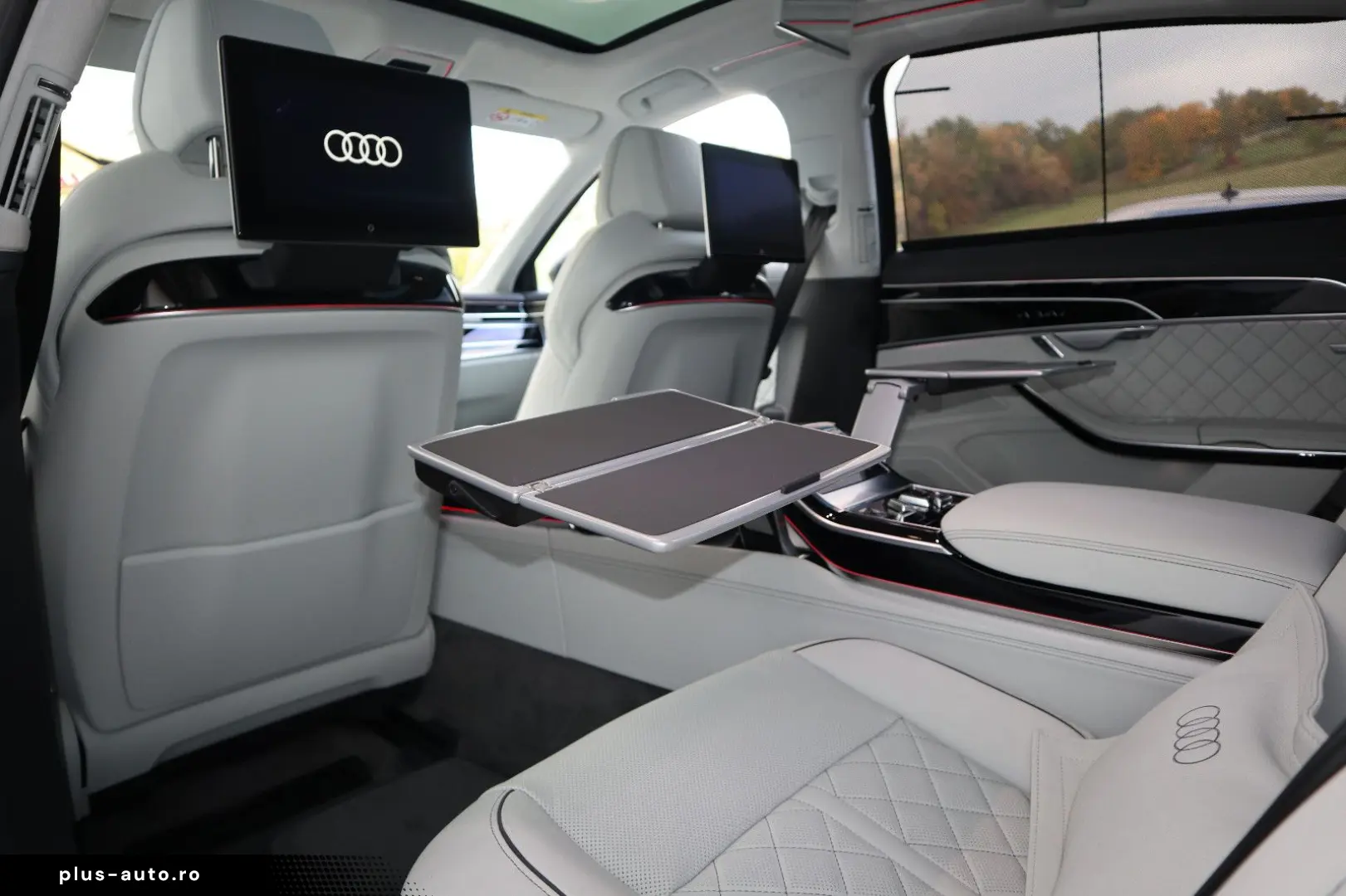 AUDI A8L 60 TFSIe Lang EXCLUSIVE UNICAT