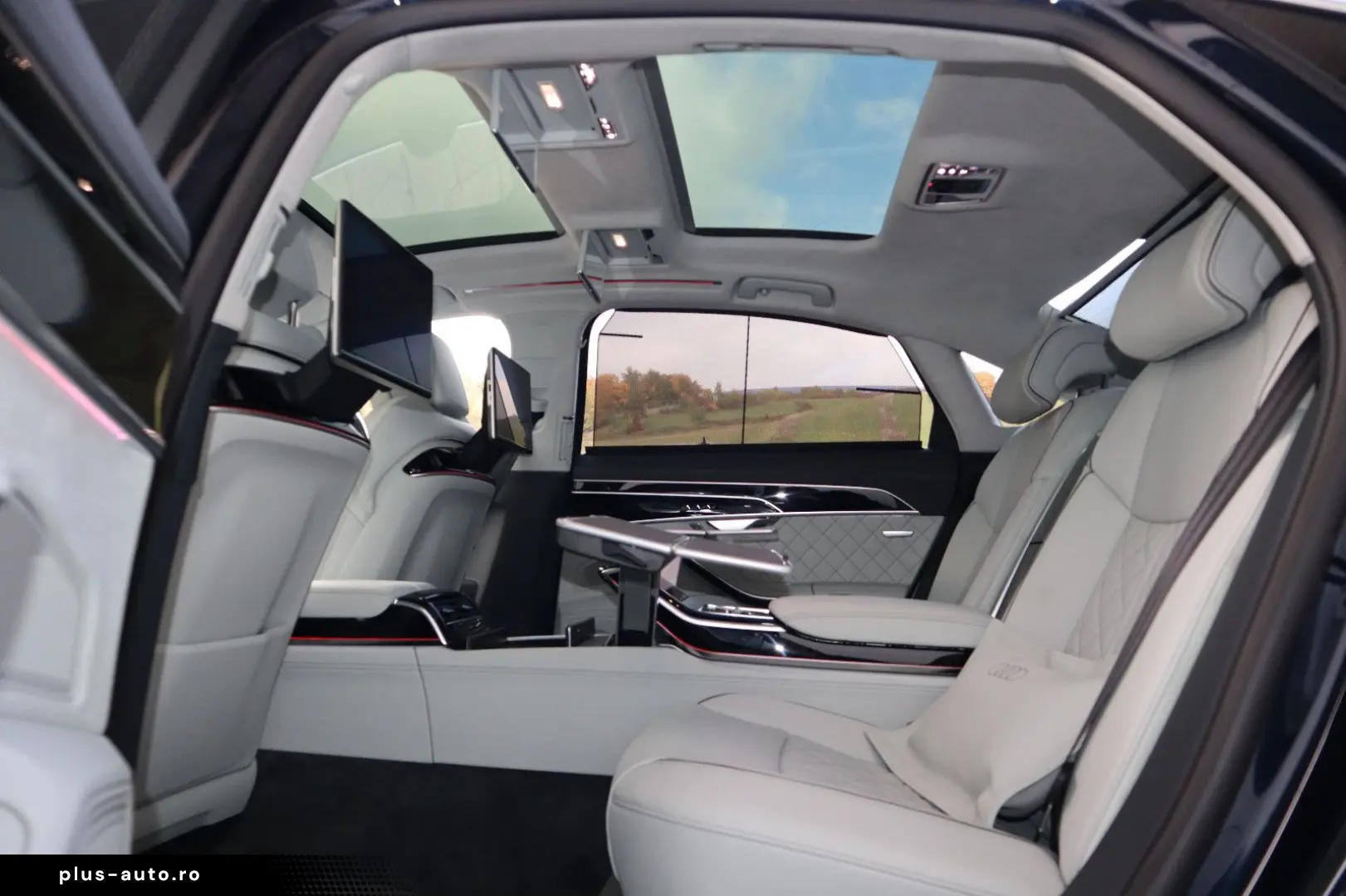 AUDI A8L 60 TFSIe Lang EXCLUSIVE UNICAT