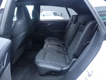 AUDI Q8 50 TDI quattro S-Line PANO STNDHZ S-SITZE HUD