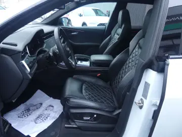 AUDI Q8 50 TDI quattro S-Line PANO STNDHZ S-SITZE HUD