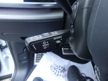 AUDI Q8 50 TDI quattro S-Line PANO STNDHZ S-SITZE HUD