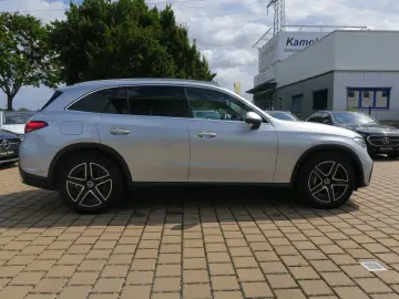 MERCEDES-BENZ GLC 220 d 4M AMG Line Advanced Pano-Dach AHK