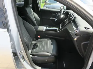 MERCEDES-BENZ GLC 220 d 4M AMG Line Advanced Pano-Dach AHK