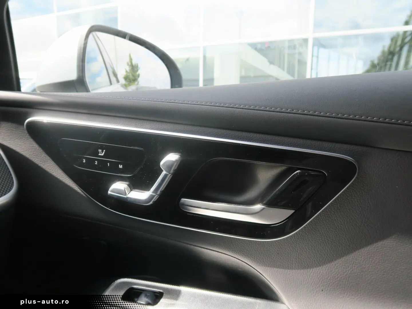 MERCEDES-BENZ GLC 220 d 4M AMG Line Advanced Pano-Dach AHK