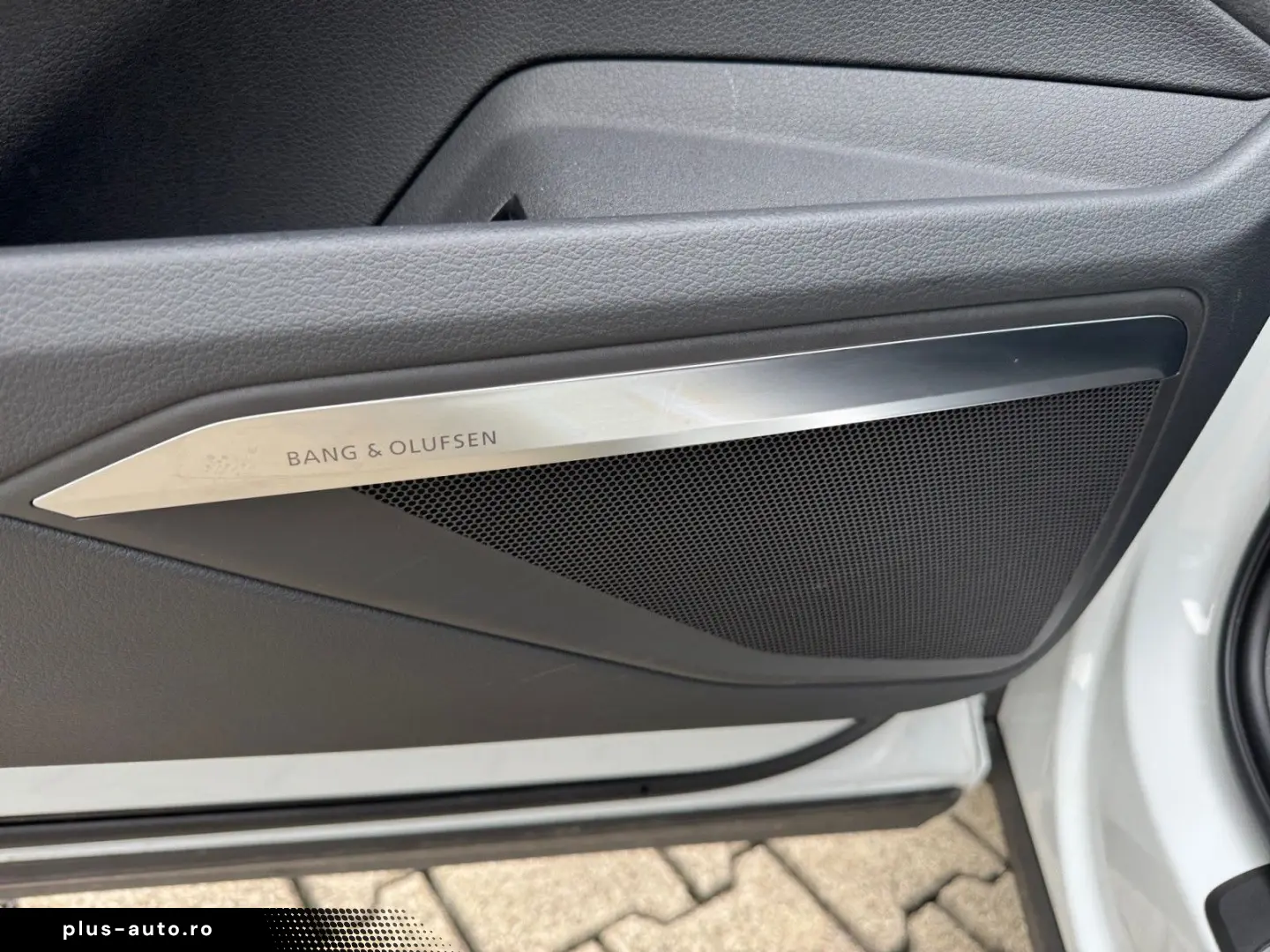 AUDI Q8 Sportback 55 e-tron S-line Matrix AHK Pano AC