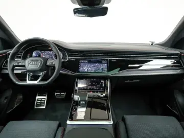 AUDI Q8 55 TFSI 2 x S line Pano Assist Matrix B&O