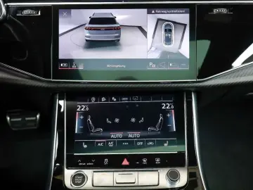 AUDI Q8 55 TFSI 2 x S line Pano Assist Matrix B&O