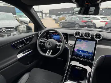 MERCEDES-BENZ GLC 220 d AMG Tot-W 360 AHK Carplay Memory DAB
