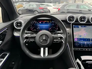 MERCEDES-BENZ GLC 220 d AMG Tot-W 360 AHK Carplay Memory DAB